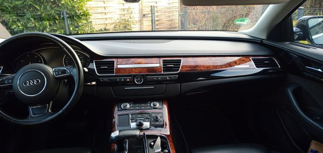 Audi A8 4.2 TDI tiptronic quattro - Sedan: foto 4 Audi A8 4.2 TDI tiptronic quattro - Sedan: foto 4