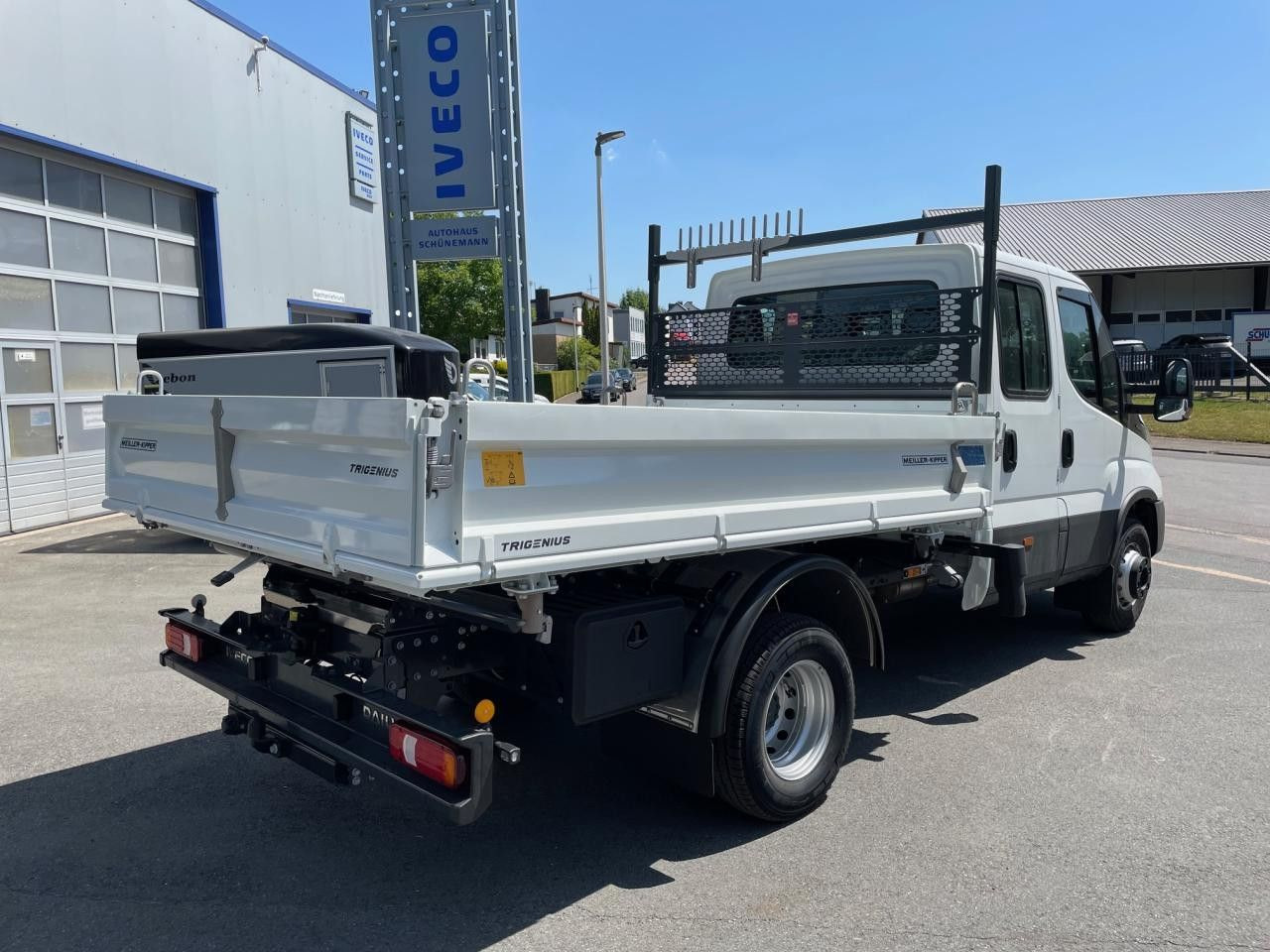 Iveco Daily 70C18H DK - Furgoneta basculante: foto 4 Iveco Daily 70C18H DK - Furgoneta basculante: foto 4