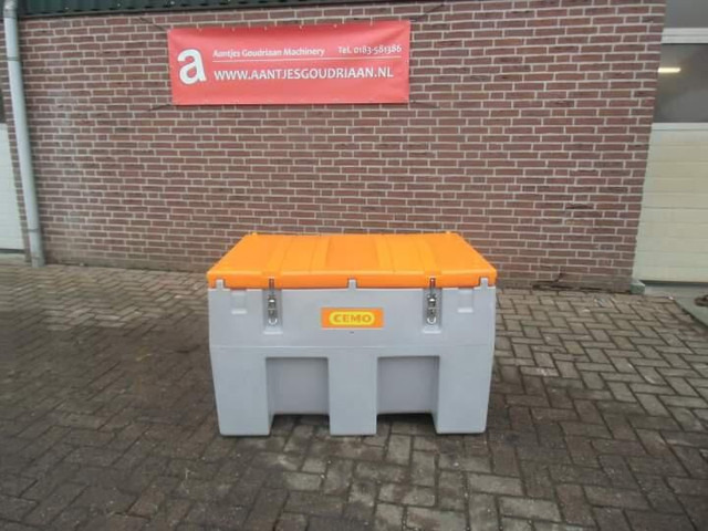 Brandstoftank kunststof - Camión cisterna: foto 3 Brandstoftank kunststof - Camión cisterna: foto 3