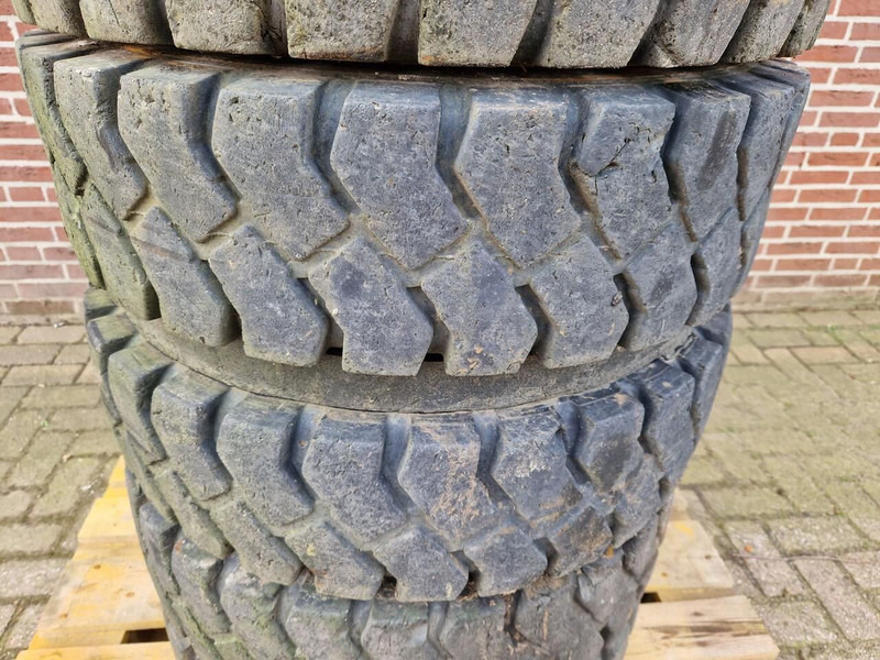 Onbekend - Neumáticos y llantas: foto 3 Onbekend - Neumáticos y llantas: foto 3