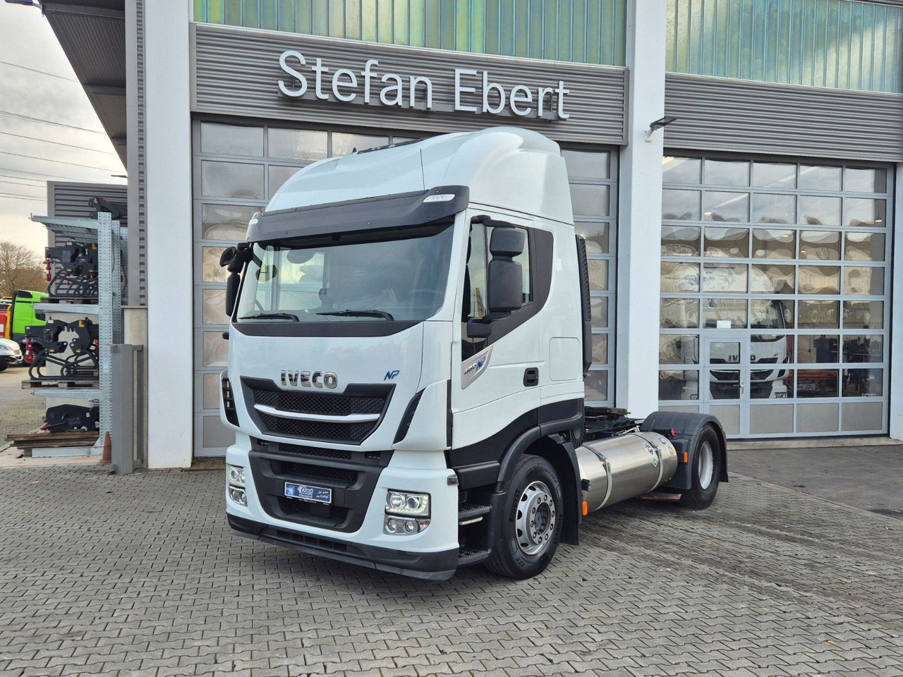 Iveco Stralis 460NP LNG 4x2 3 Stück - Cabeza tractora: foto 1 Iveco Stralis 460NP LNG 4x2 3 Stück - Cabeza tractora: foto 1