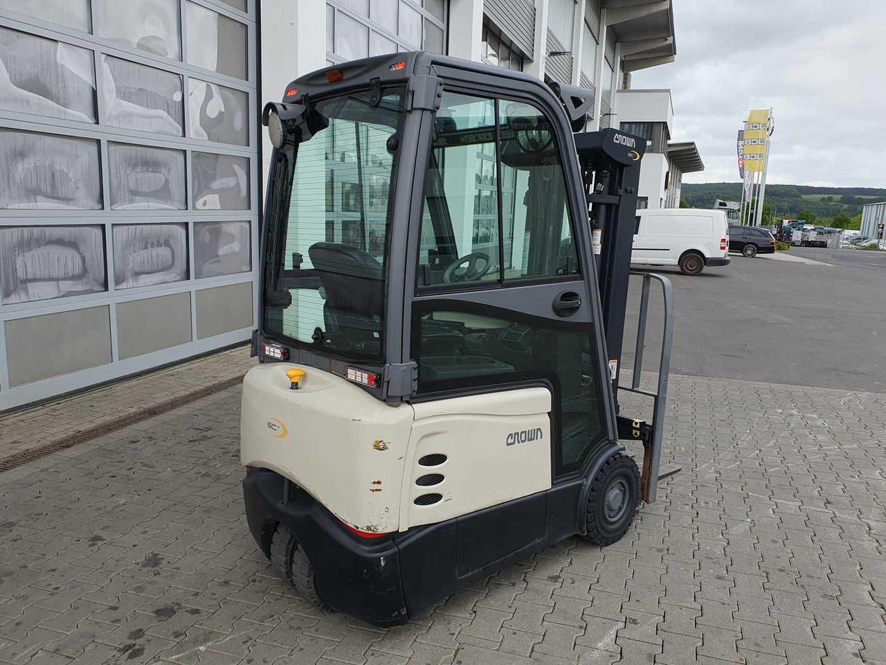 Crown SCT6020-1.3 /Triplex: 4.30m / SS / 1.185h! - Carretilla elevadora eléctrica: foto 4 Crown SCT6020-1.3 /Triplex: 4.30m / SS / 1.185h! - Carretilla elevadora eléctrica: foto 4