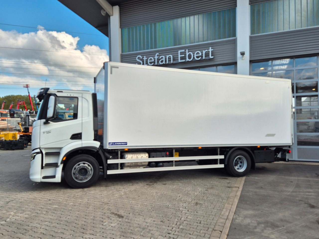 Iveco AD190S40/FP Lamberet Mitsubishi LBW Tür AHK - Camión frigorífico: foto 5 Iveco AD190S40/FP Lamberet Mitsubishi LBW Tür AHK - Camión frigorífico: foto 5