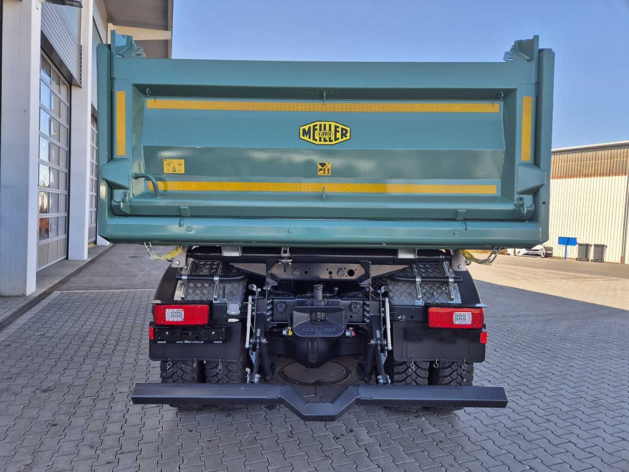 Iveco AT300X48Z HR OFF 6x4 Meiller-Kipper + Bordmatik - Camión volquete: foto 5 Iveco AT300X48Z HR OFF 6x4 Meiller-Kipper + Bordmatik - Camión volquete: foto 5