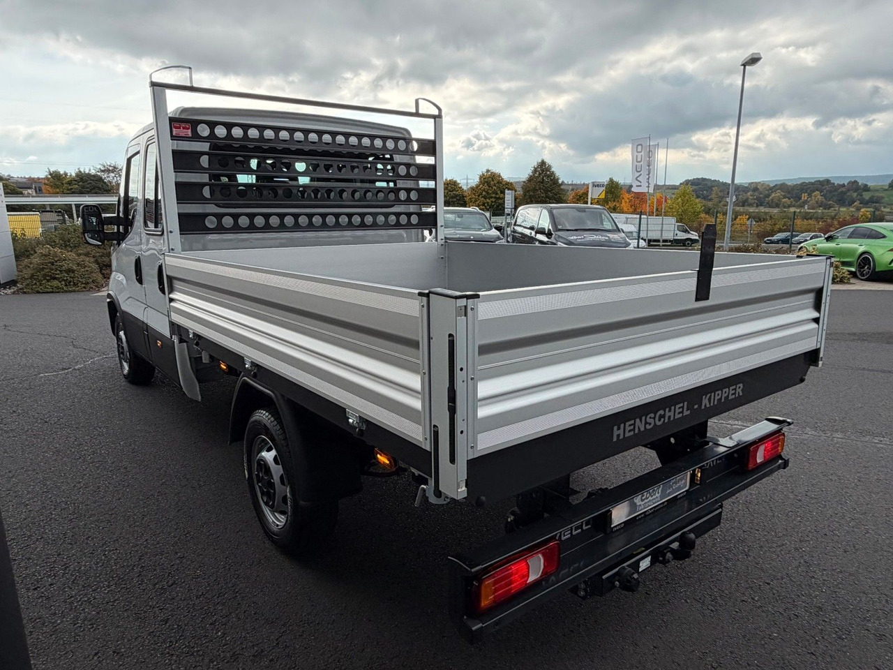 Iveco Daily 35S16 A8 *R.3450mm*Automatik*AHK*7-Sitze* - Furgoneta basculante, Furgoneta combi: foto 4 Iveco Daily 35S16 A8 *R.3450mm*Automatik*AHK*7-Sitze* - Furgoneta basculante, Furgoneta combi: foto 4