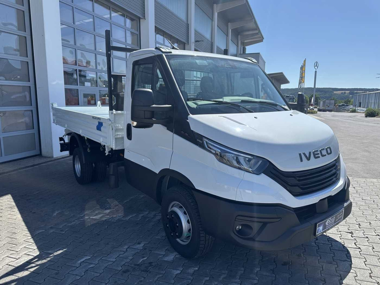 Iveco Daily 60C18H Kipper *R3.450mm*Kamera*2xAHK* - Furgoneta basculante: foto 3 Iveco Daily 60C18H Kipper *R3.450mm*Kamera*2xAHK* - Furgoneta basculante: foto 3