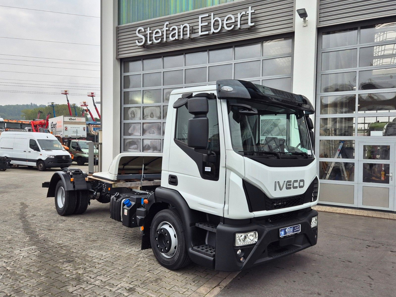 Iveco Eurocargo ML120E21/FP Spoiler Klima Xenon 3 St. - Camión chasis: foto 3 Iveco Eurocargo ML120E21/FP Spoiler Klima Xenon 3 St. - Camión chasis: foto 3