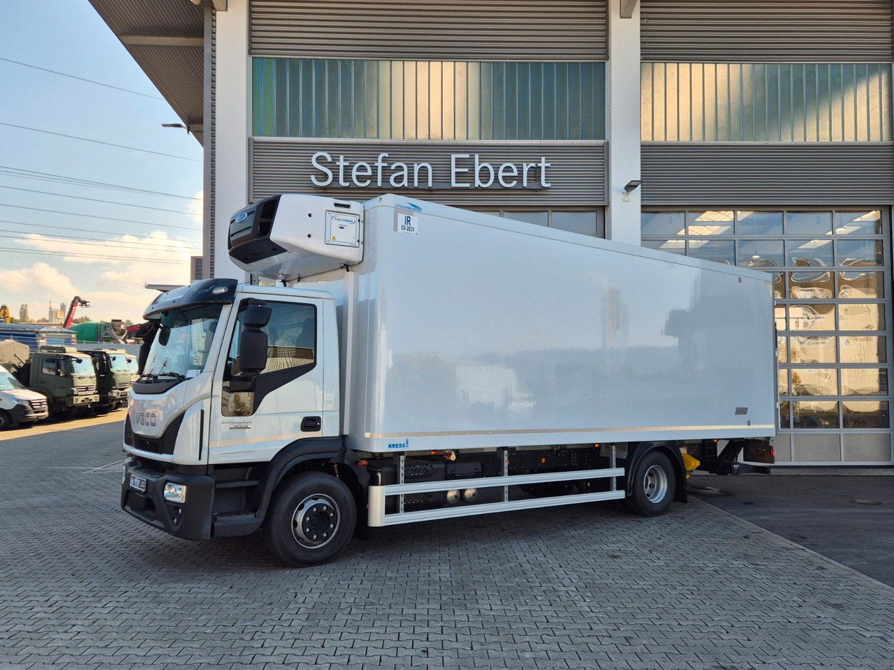 Iveco Eurocargo ML160E28/P Carrier Supra 1250 LBW Tür - Camión frigorífico: foto 3 Iveco Eurocargo ML160E28/P Carrier Supra 1250 LBW Tür - Camión frigorífico: foto 3