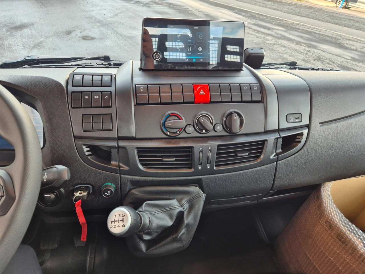 Camión volquete Iveco Eurocargo ML80E21 Meiller 2x AHK 3 Sitze Klima: foto 16 Camión volquete Iveco Eurocargo ML80E21 Meiller 2x AHK 3 Sitze Klima: foto 16