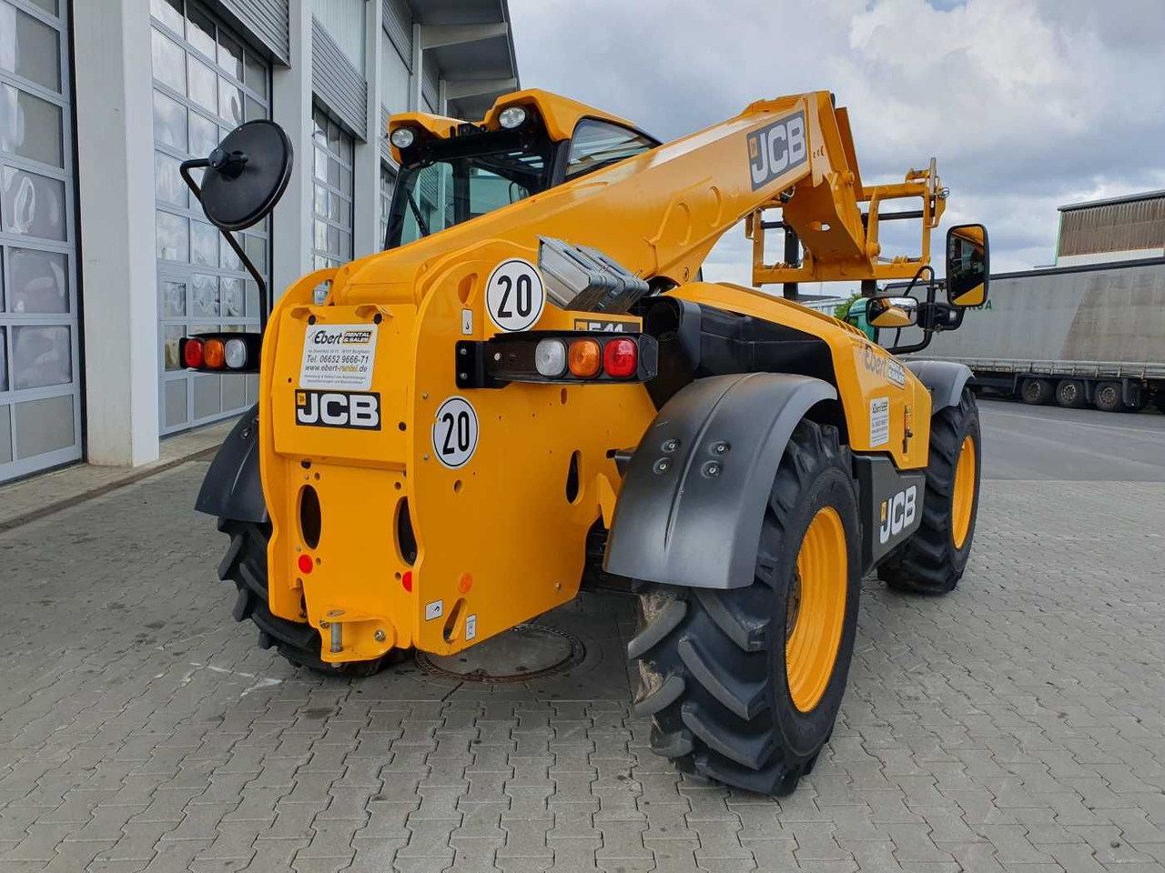 JCB 541-70 / nur 438h / 2022 / 4.100kg / 7m / 109PS - Manipulador telescópico: foto 3 JCB 541-70 / nur 438h / 2022 / 4.100kg / 7m / 109PS - Manipulador telescópico: foto 3
