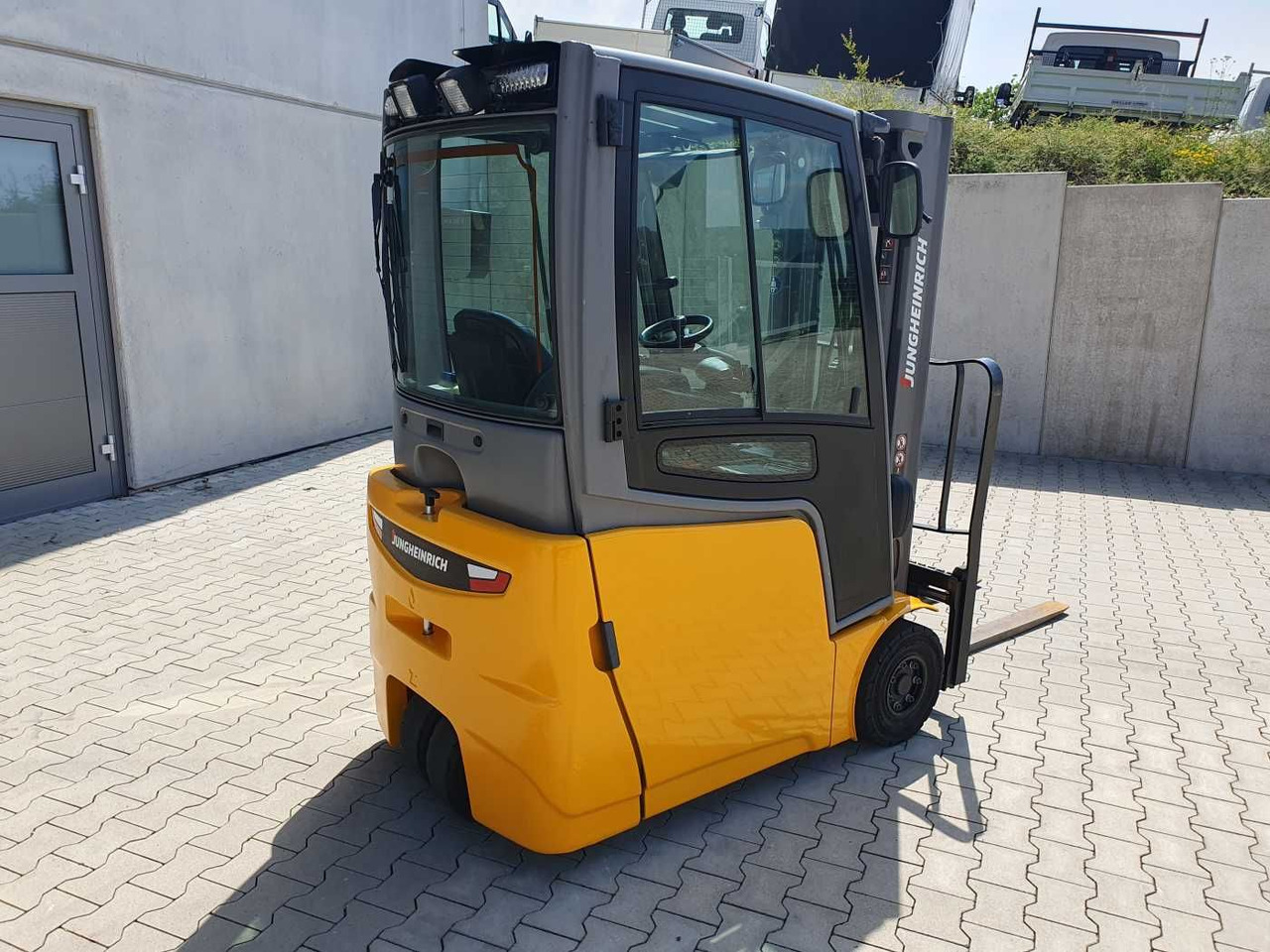 Jungheinrich EFG 215 / Triplex: 4.25m! / SS / 2.472h! / 2020 - Carretilla elevadora eléctrica: foto 3 Jungheinrich EFG 215 / Triplex: 4.25m! / SS / 2.472h! / 2020 - Carretilla elevadora eléctrica: foto 3