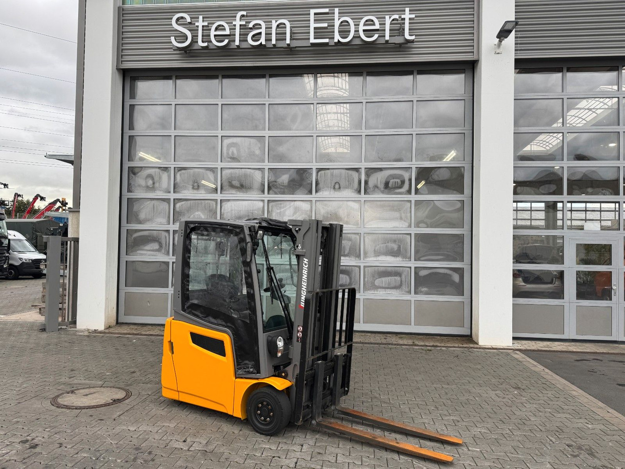 Jungheinrich EFG 215 / Triplex: 4.25m! / SS / nur 2.819h! - Carretilla elevadora eléctrica: foto 1 Jungheinrich EFG 215 / Triplex: 4.25m! / SS / nur 2.819h! - Carretilla elevadora eléctrica: foto 1