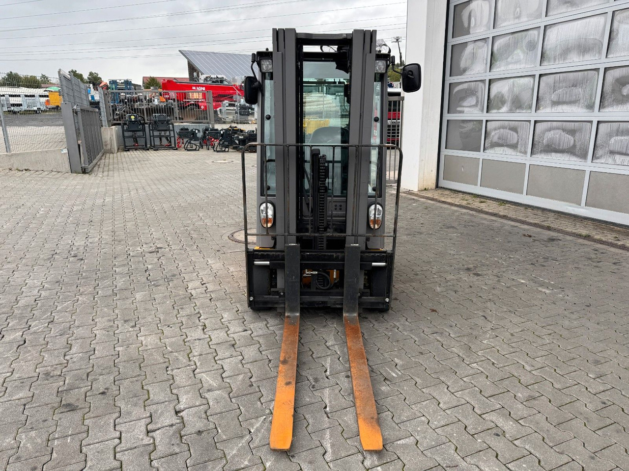 Jungheinrich EFG 215 / Triplex: 4.25m! / SS / nur 2.819h! - Carretilla elevadora eléctrica: foto 4 Jungheinrich EFG 215 / Triplex: 4.25m! / SS / nur 2.819h! - Carretilla elevadora eléctrica: foto 4