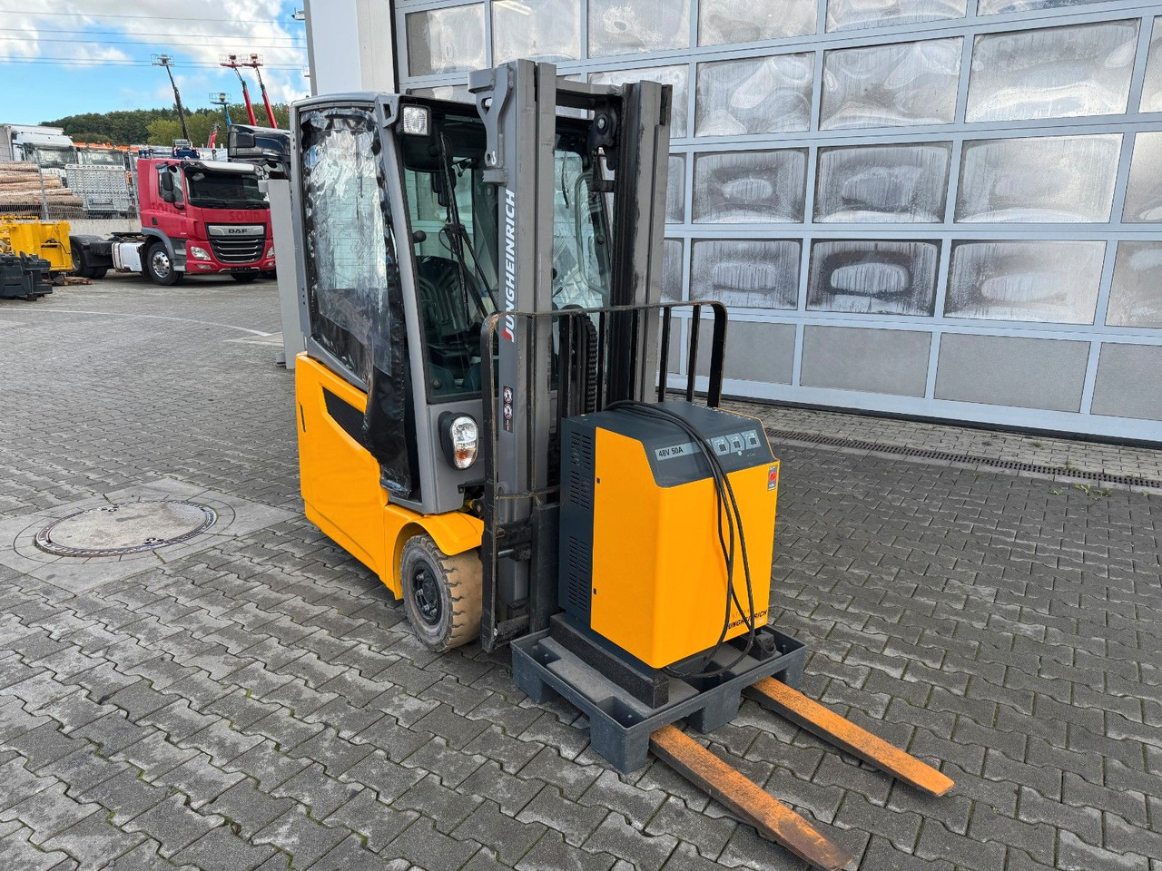 Jungheinrich EFG 215 / Triplex: 4.25m! / SS / nur 3.092h! - Carretilla elevadora eléctrica: foto 4 Jungheinrich EFG 215 / Triplex: 4.25m! / SS / nur 3.092h! - Carretilla elevadora eléctrica: foto 4