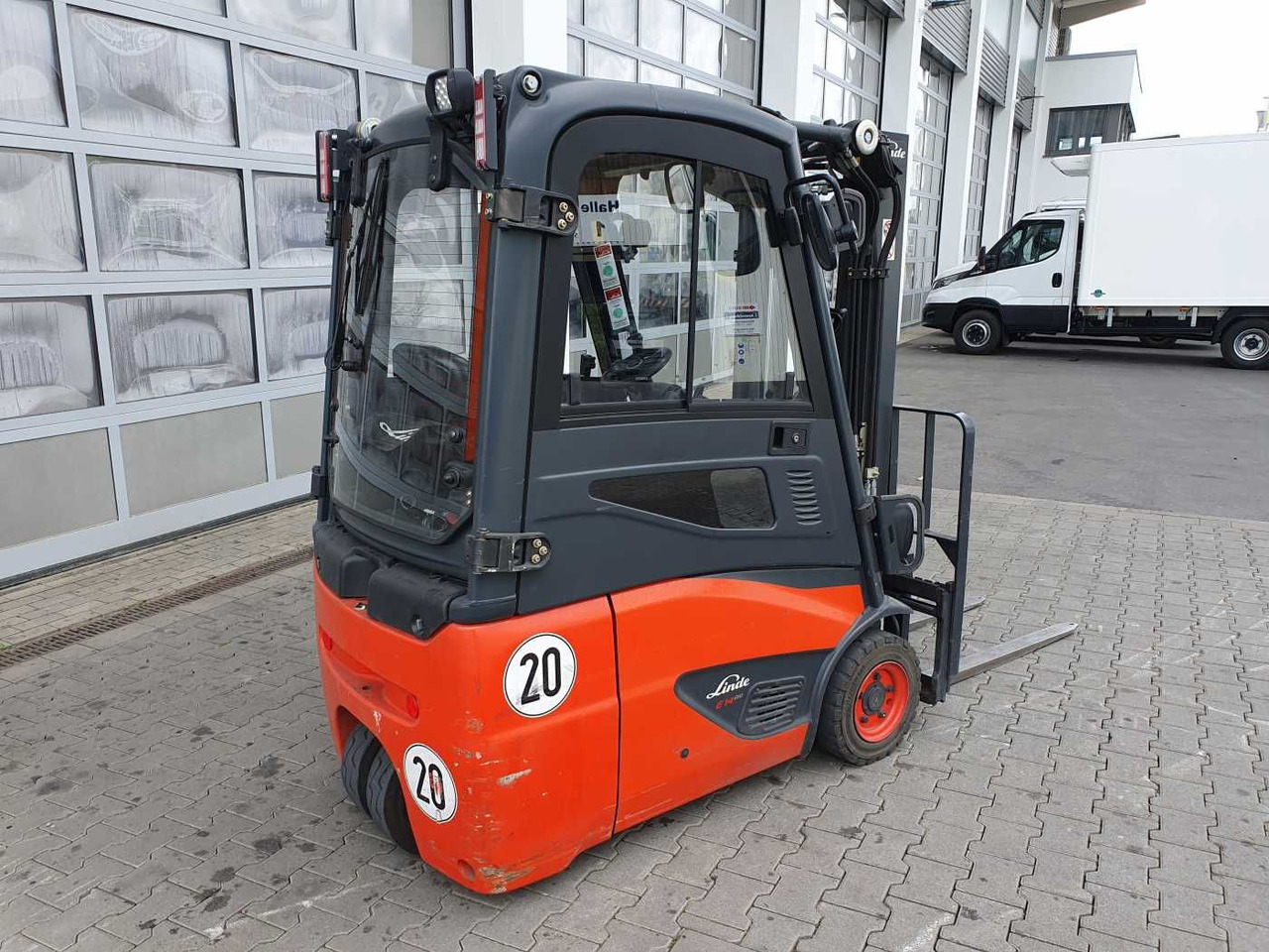Linde E14 - 02 / Triplex: 4.00m! / SS / nur 1.777h! - Carretilla elevadora eléctrica: foto 3 Linde E14 - 02 / Triplex: 4.00m! / SS / nur 1.777h! - Carretilla elevadora eléctrica: foto 3