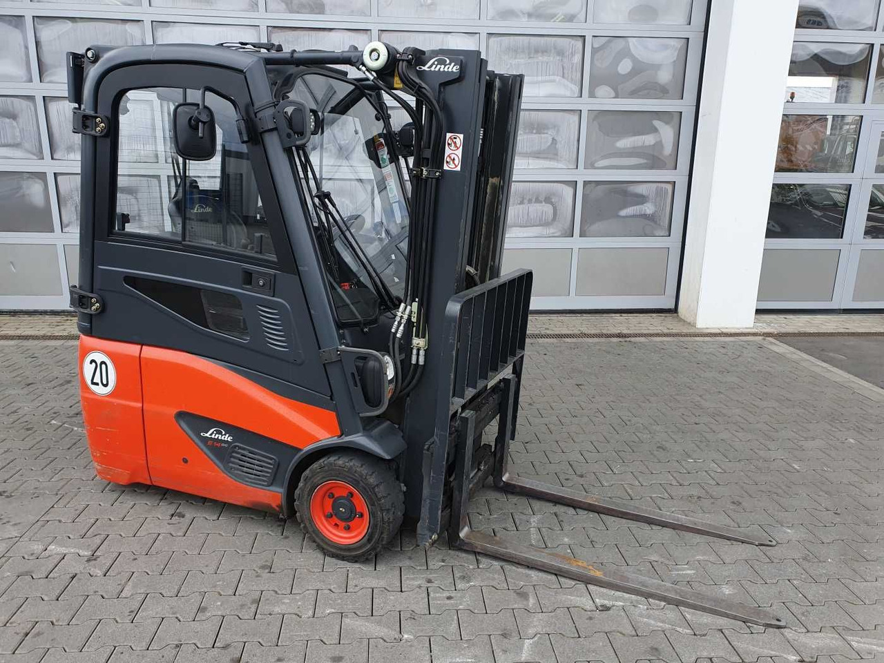 Linde E14 - 02 / Triplex: 4.00m! / SS / nur 2.119h! - Carretilla elevadora eléctrica: foto 2 Linde E14 - 02 / Triplex: 4.00m! / SS / nur 2.119h! - Carretilla elevadora eléctrica: foto 2