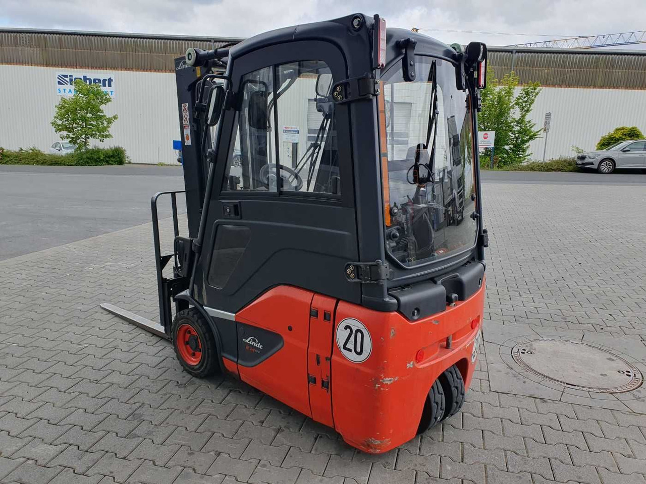Linde E14 - 02 / Triplex: 4.00m! / SS / nur 2.119h! - Carretilla elevadora eléctrica: foto 5 Linde E14 - 02 / Triplex: 4.00m! / SS / nur 2.119h! - Carretilla elevadora eléctrica: foto 5