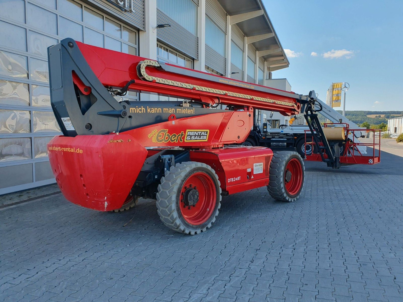 Magni DTB 24 RT 4x4 / 24,8m / 454kg / nur 1.250h - Camión con plataforma elevadora: foto 4 Magni DTB 24 RT 4x4 / 24,8m / 454kg / nur 1.250h - Camión con plataforma elevadora: foto 4