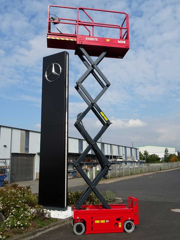 Magni ES0807E Scherenbühne // 7.8m Arbeitshöhe - Plataforma de tijeras: foto 5 Magni ES0807E Scherenbühne // 7.8m Arbeitshöhe - Plataforma de tijeras: foto 5