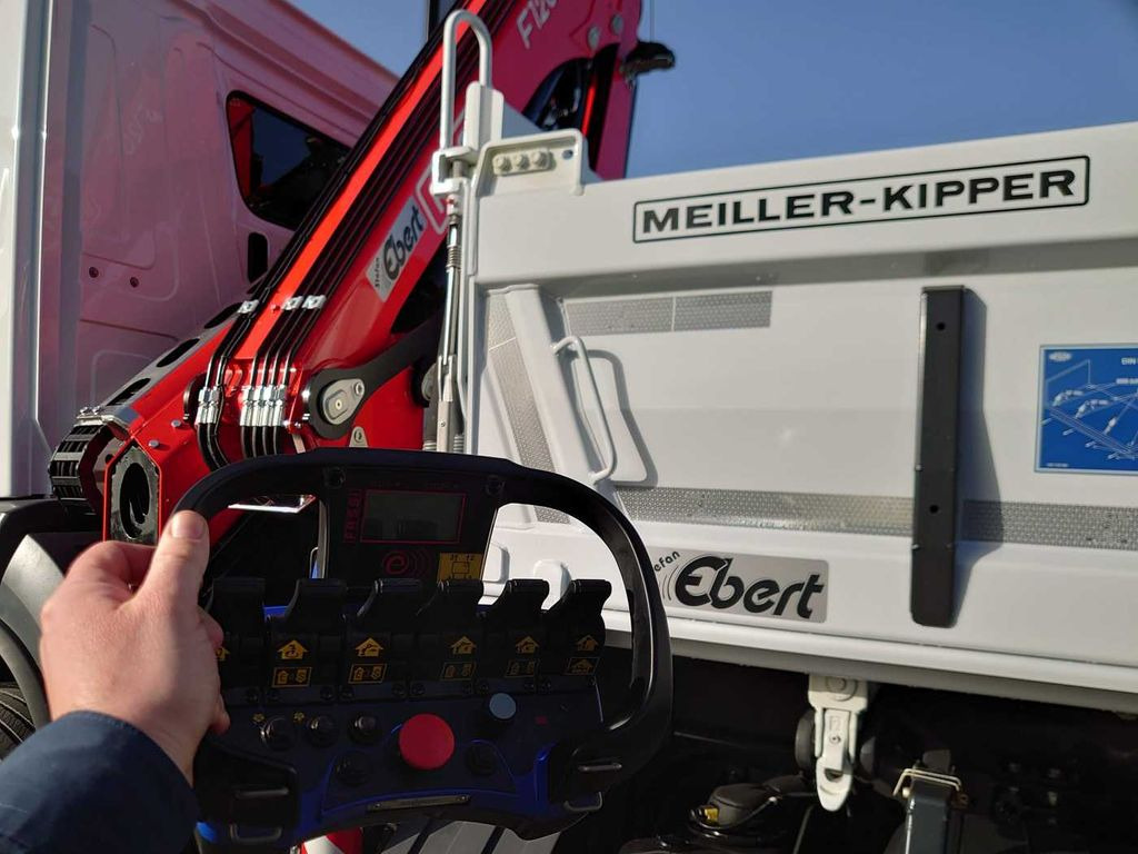 Camión volquete, Camión grúa Mercedes-Benz Arocs 1832 KK 4x2 Kipper+Kran Fassi F120+Funk: foto 12