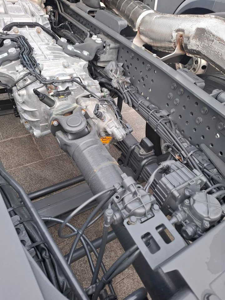 Mercedes-Benz Arocs 4153 8x4 Fahrgestell - Camión chasis: foto 5 Mercedes-Benz Arocs 4153 8x4 Fahrgestell - Camión chasis: foto 5