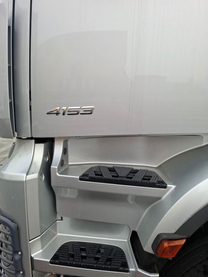 Mercedes-Benz Arocs 4153 8x4 Fahrgestell - Camión chasis: foto 4 Mercedes-Benz Arocs 4153 8x4 Fahrgestell - Camión chasis: foto 4