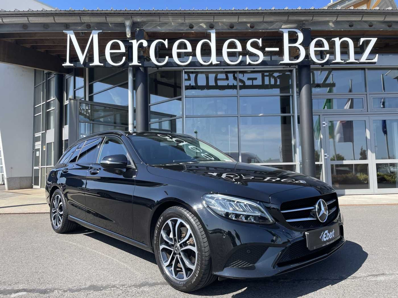 Mercedes-Benz C 220 d T 9G Avantgarde R-Kamera+AHK +Burmester+ - Coche: foto 1 Mercedes-Benz C 220 d T 9G Avantgarde R-Kamera+AHK +Burmester+ - Coche: foto 1