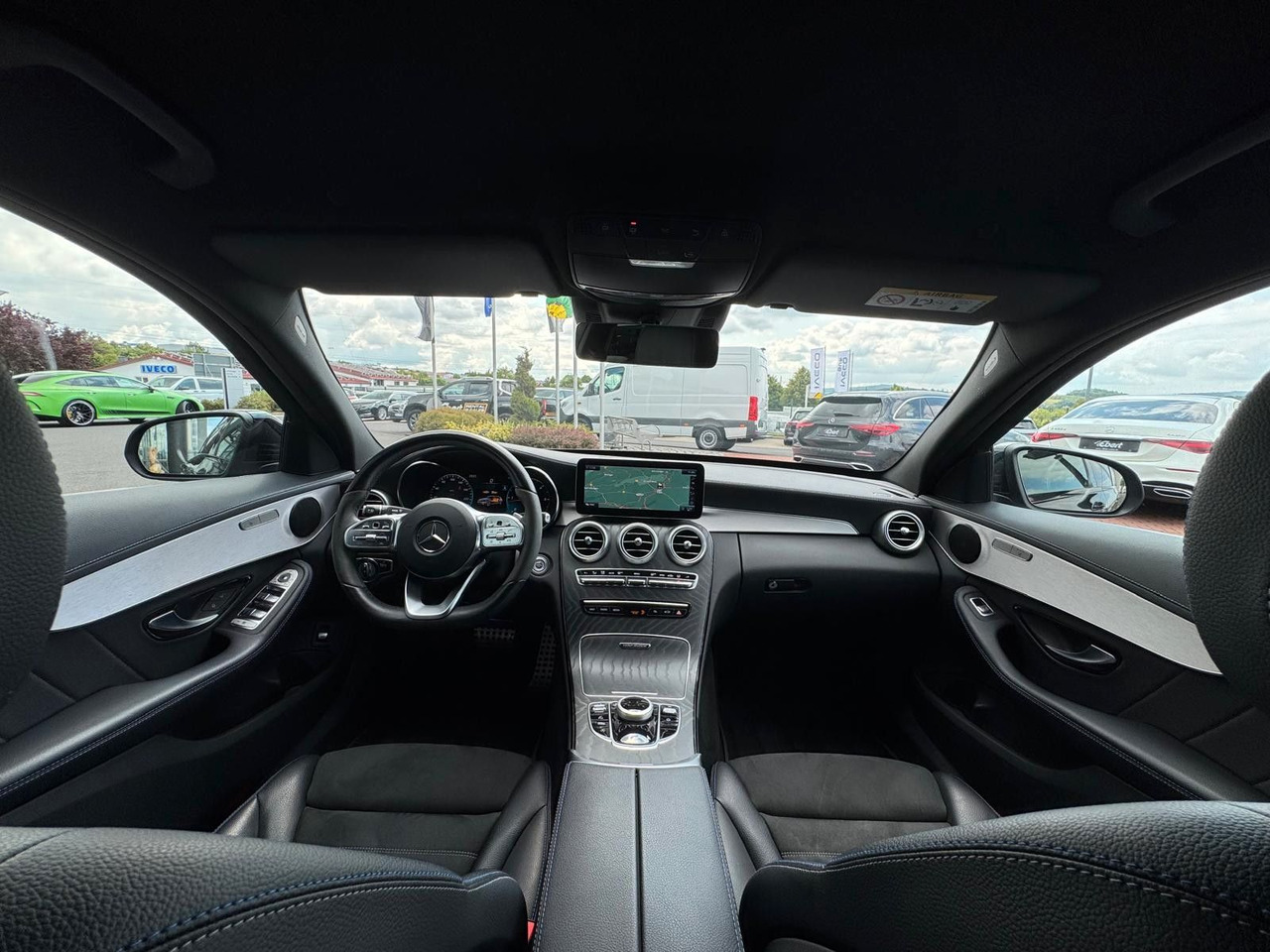 Coche familiar Mercedes-Benz C 220d NightEdition+AMG+Distr+SportfahrW+RFK: foto 15