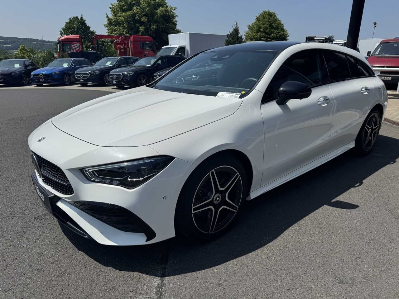 Mercedes-Benz CLA 220d Shooting Brake AMG+Pano+Distr+AHK+uvm. - Coche: foto 2 Mercedes-Benz CLA 220d Shooting Brake AMG+Pano+Distr+AHK+uvm. - Coche: foto 2