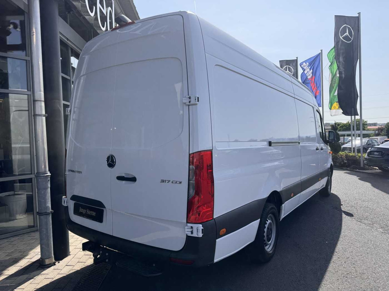 Mercedes-Benz Sprinter 317 CDI 4325 9G AHK3,5 Klima 360 SHZ - Furgón: foto 4 Mercedes-Benz Sprinter 317 CDI 4325 9G AHK3,5 Klima 360 SHZ - Furgón: foto 4