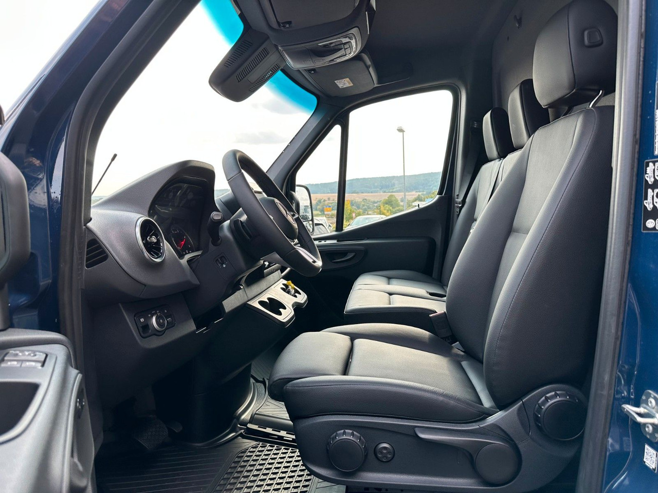 Furgón Mercedes-Benz Sprinter 319 CDI 4x4 4325 Klima LED MBUX Kamera: foto 9