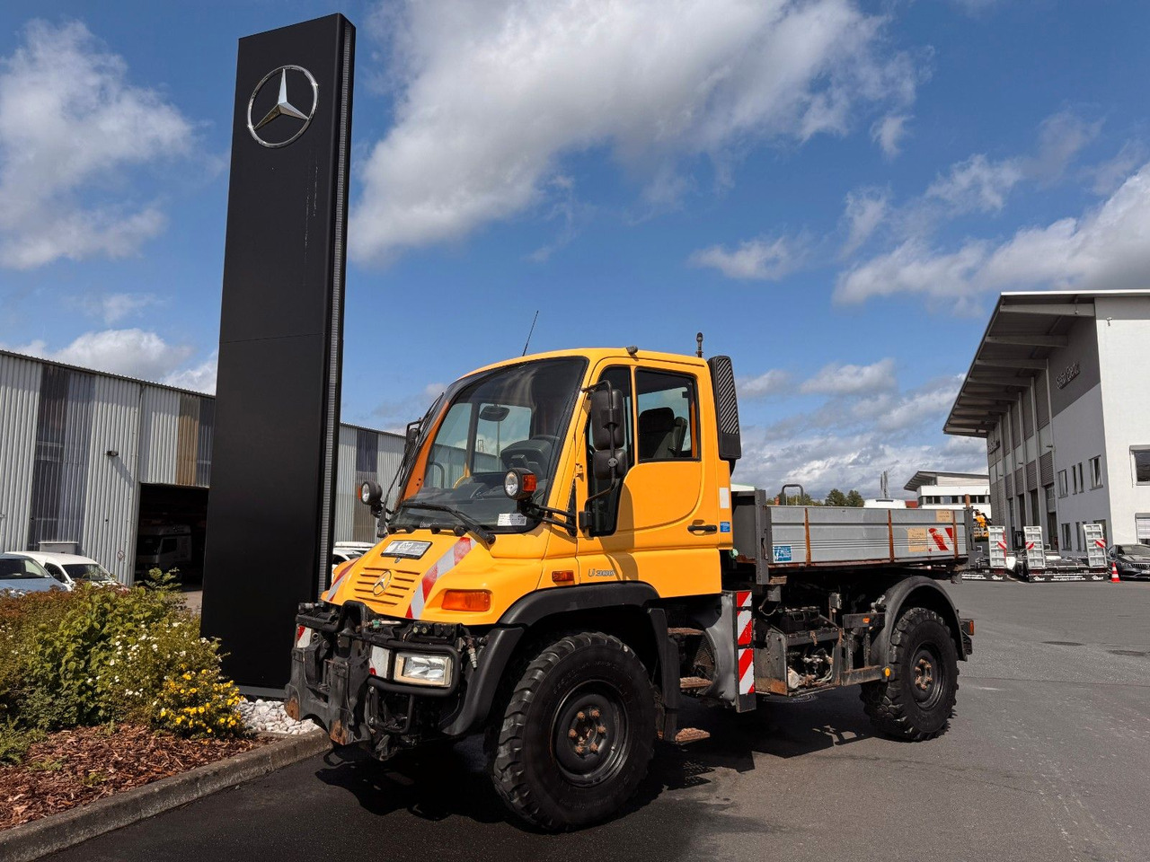 Mercedes-Benz Unimog U300 4x4 Vario-Pilot - Furgoneta caja abierta: foto 1 Mercedes-Benz Unimog U300 4x4 Vario-Pilot - Furgoneta caja abierta: foto 1