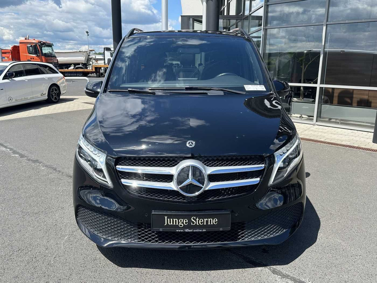 Mercedes-Benz V 250 d EDITION ILS Panorama Kamera 8Sitze - Furgoneta de pasajeros: foto 2 Mercedes-Benz V 250 d EDITION ILS Panorama Kamera 8Sitze - Furgoneta de pasajeros: foto 2
