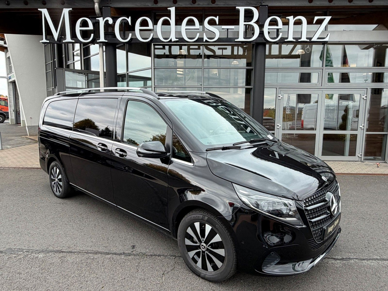 Mercedes-Benz V 300 d AVANTGARDE Extralang 360Kamera Standh - Coche familiar: foto 1 Mercedes-Benz V 300 d AVANTGARDE Extralang 360Kamera Standh - Coche familiar: foto 1