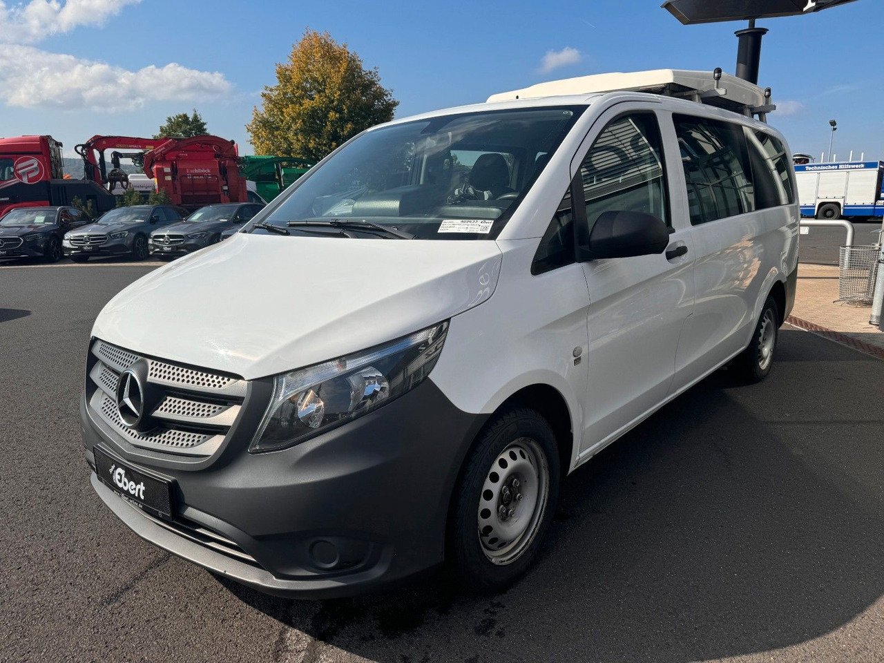 Mercedes-Benz Vito 111 CDI Tourer Begleitfahrzeug BF3+ / WVZ - Furgoneta pequeña: foto 3 Mercedes-Benz Vito 111 CDI Tourer Begleitfahrzeug BF3+ / WVZ - Furgoneta pequeña: foto 3