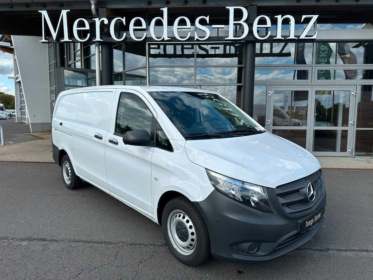 Mercedes-Benz Vito 116 CDI Klima Kamera Audio40 SHZ - Furgoneta pequeña: foto 1 Mercedes-Benz Vito 116 CDI Klima Kamera Audio40 SHZ - Furgoneta pequeña: foto 1