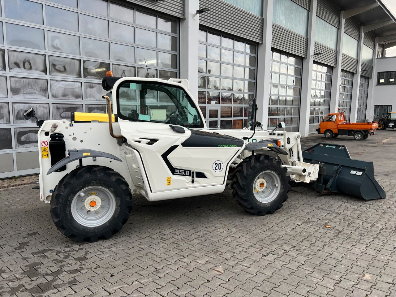 Merlo P35.11 / nur 148h! / Pratzenabstützung - Cargadora de ruedas: foto 3 Merlo P35.11 / nur 148h! / Pratzenabstützung - Cargadora de ruedas: foto 3