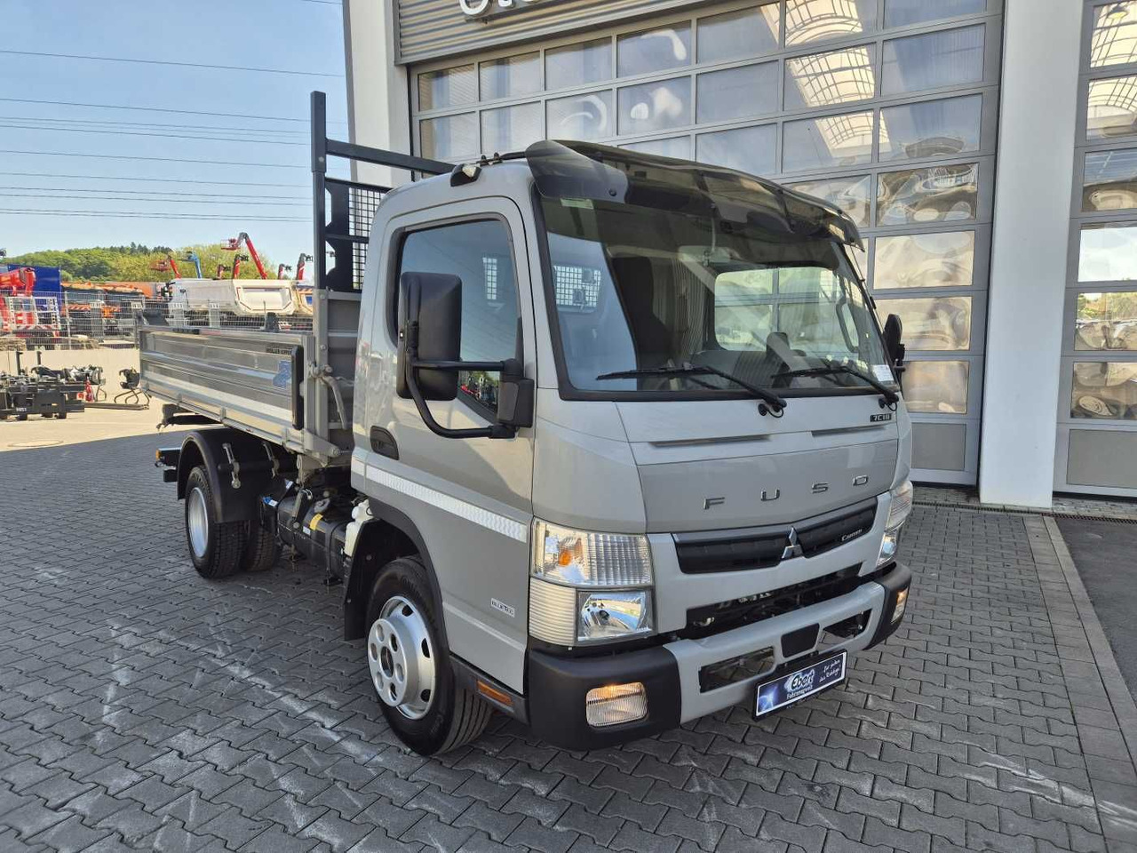 Mitsubishi Fuso Canter 7C18 4x2 Meiller-Kipper Klima AHK - Furgoneta basculante: foto 3 Mitsubishi Fuso Canter 7C18 4x2 Meiller-Kipper Klima AHK - Furgoneta basculante: foto 3