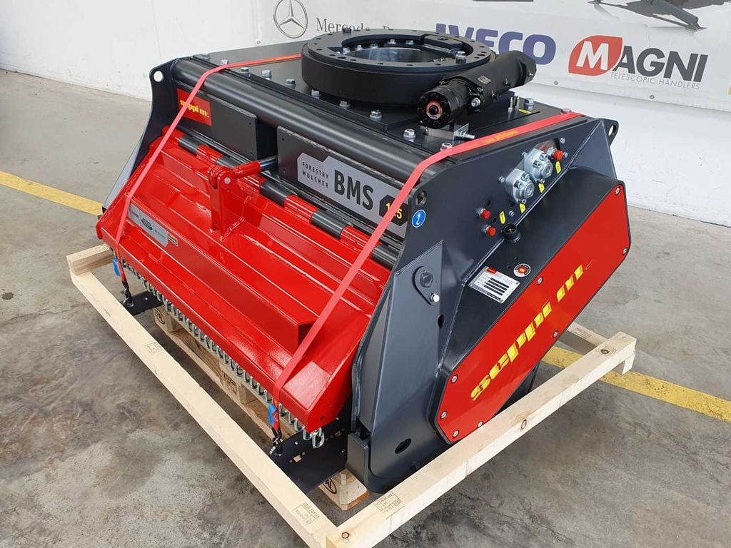 Seppi M. BMS 125 / 13-30t Forstmulcher Drehmotor Seppi M. BMS 125 / 13-30t Forstmulcher Drehmotor - Trituradora forestal: foto 3 Seppi M. BMS 125 / 13-30t Forstmulcher Drehmotor Seppi M. BMS 125 / 13-30t Forstmulcher Drehmotor - Trituradora forestal: foto 3