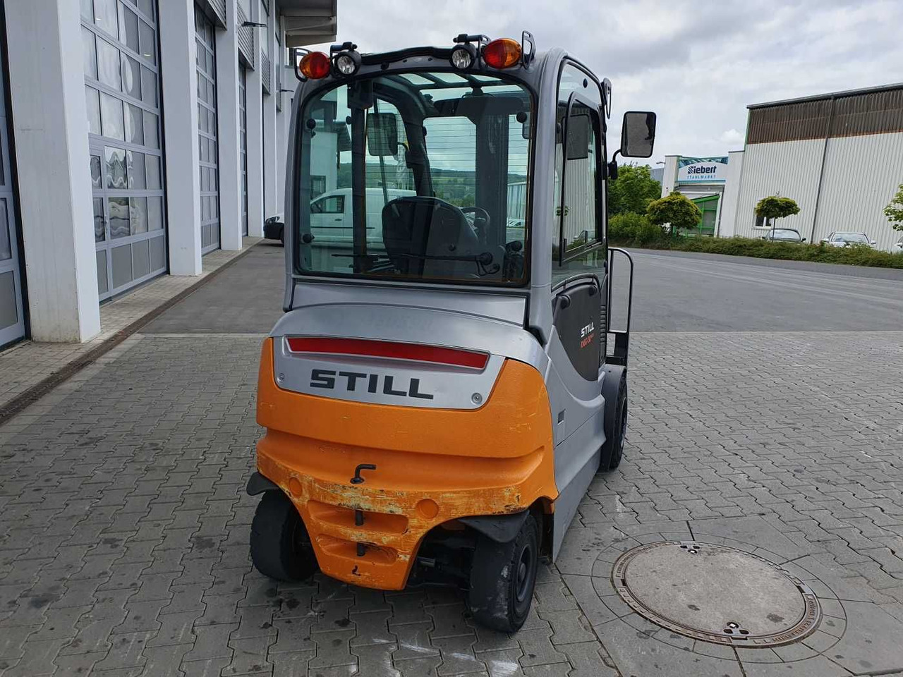 Still RX60-30L/600 - Triplex: 4.6m / SS / 9.311h - Carretilla elevadora eléctrica: foto 5 Still RX60-30L/600 - Triplex: 4.6m / SS / 9.311h - Carretilla elevadora eléctrica: foto 5