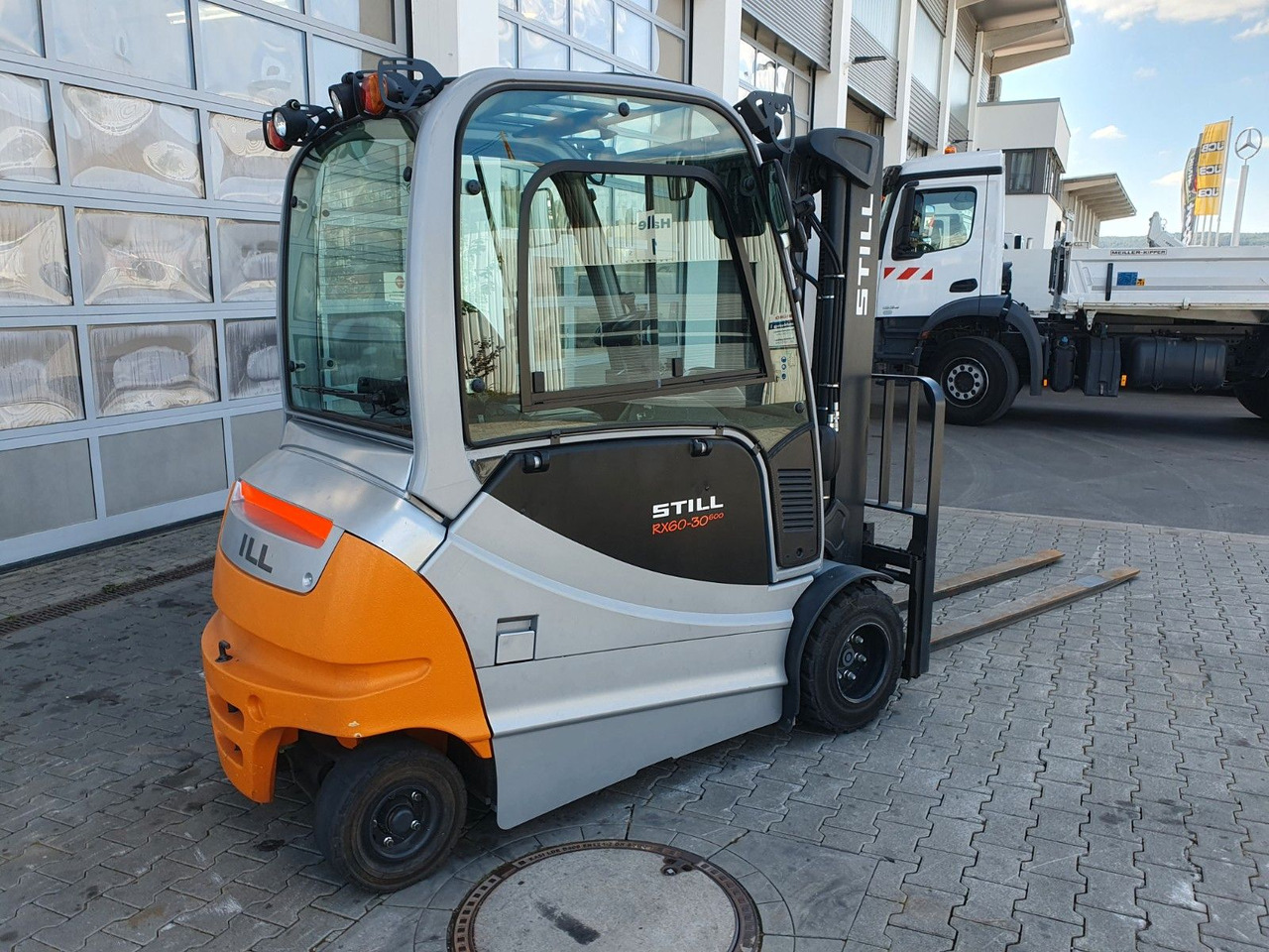 Still RX60-30L/600 - Triplex: 4,6m / nur 1.245h / SS - Carretilla elevadora eléctrica: foto 4 Still RX60-30L/600 - Triplex: 4,6m / nur 1.245h / SS - Carretilla elevadora eléctrica: foto 4