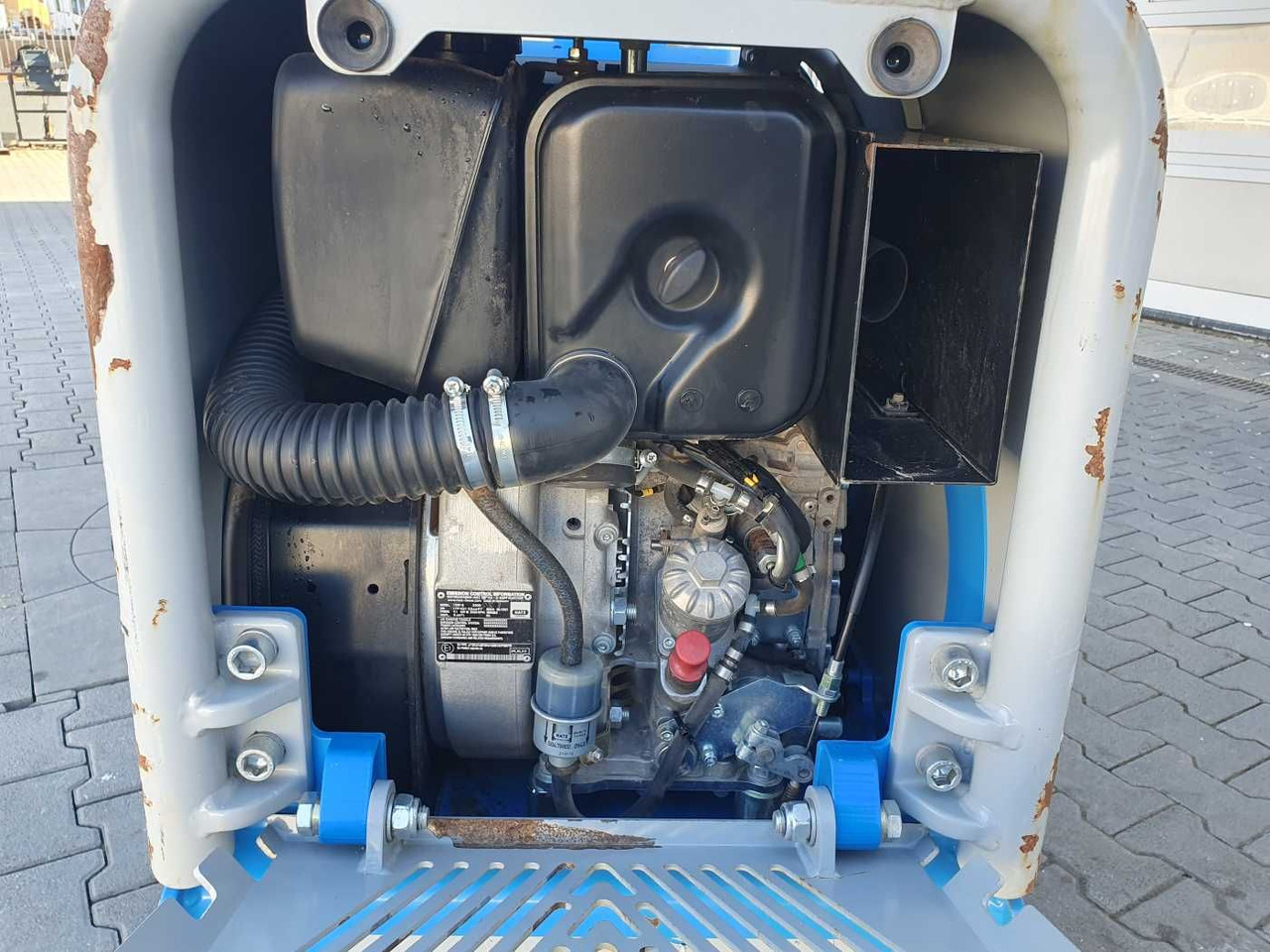 Leasing de  Weber CR 8 Hatz-Diesel 601kg Rüttelplatte 117 h Weber CR 8 Hatz-Diesel 601kg Rüttelplatte 117 h: foto 9