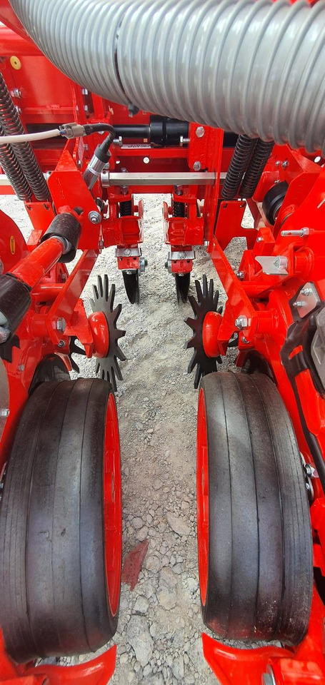 Sembradora de precisión Ozdoken pneumatic precision seeder model VPKT-DG6 - on stock: foto 8