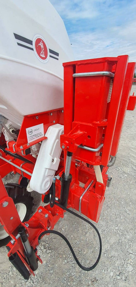 Sembradora de precisión Ozdoken pneumatic precision seeder model VPKT-DG6 - on stock: foto 7