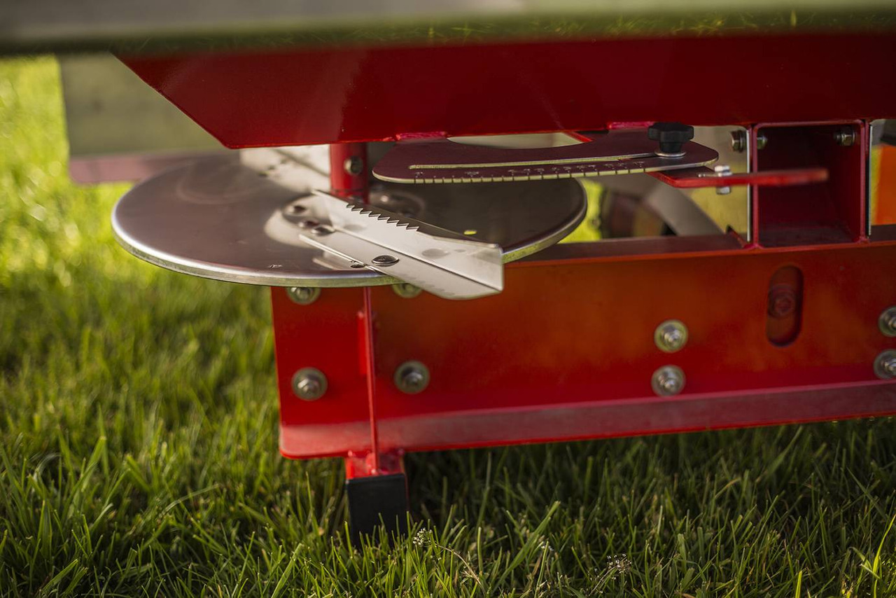 Rozsiewacz do nawozów JUNIOR II ( 600kg, 800kg, 1000kg, 1200kg, ) - Esparcidor de fertilizantes: foto 3 Rozsiewacz do nawozów JUNIOR II ( 600kg, 800kg, 1000kg, 1200kg, ) - Esparcidor de fertilizantes: foto 3