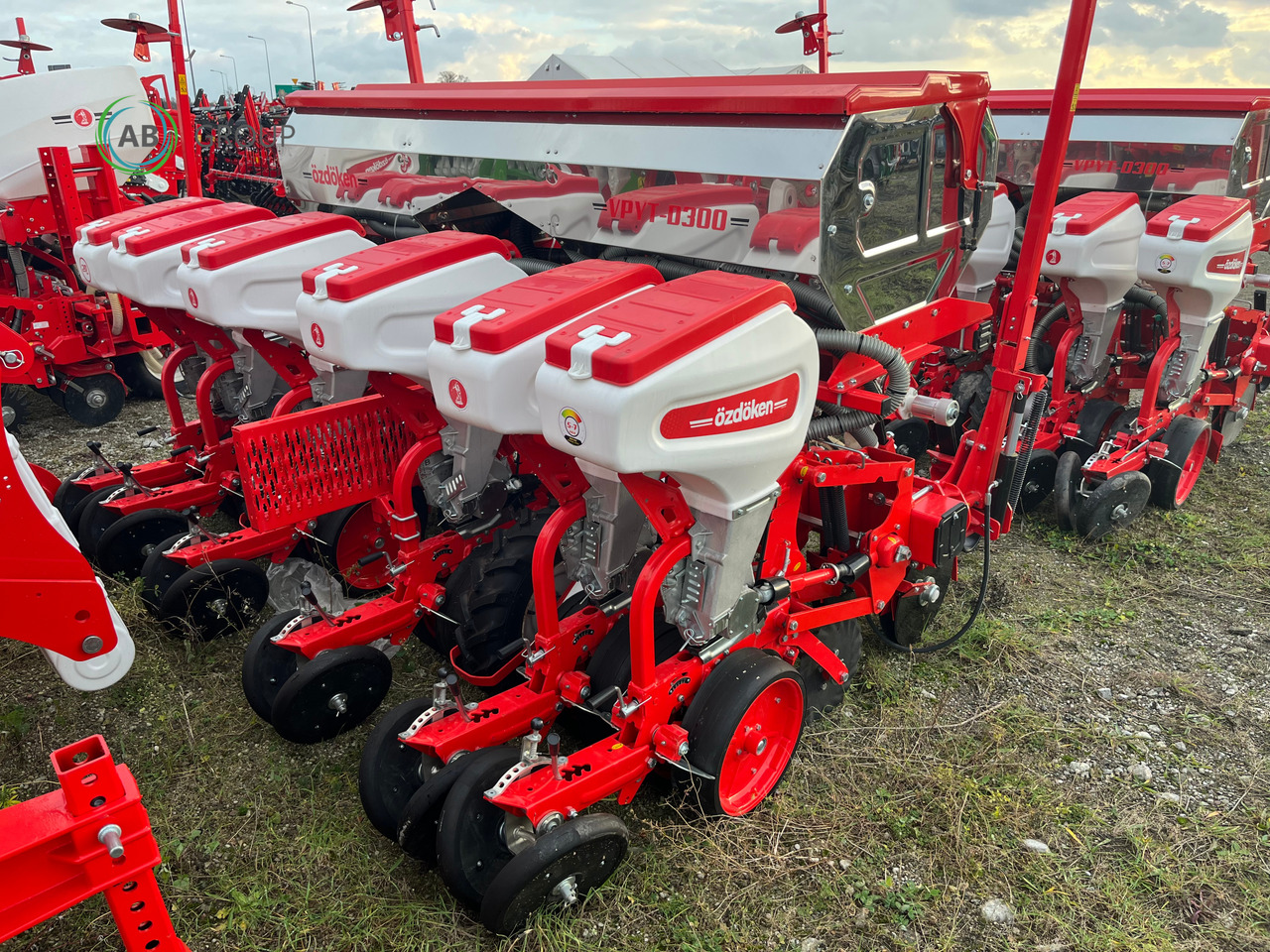 Siewnik do kukurydzy 6-rzędowy VPYT-D300 na ramie półteleskopowej z nawożeniem wgłębnym - Sembradora de precisión: foto 4 Siewnik do kukurydzy 6-rzędowy VPYT-D300 na ramie półteleskopowej z nawożeniem wgłębnym - Sembradora de precisión: foto 4