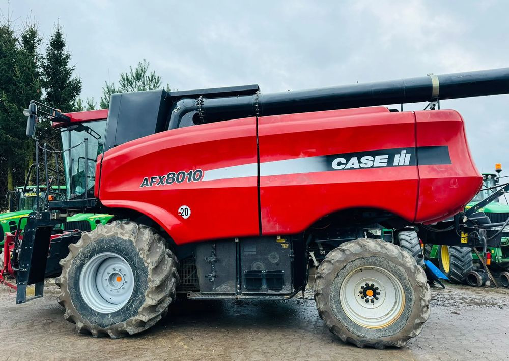 Case IH AFH 8010 - Cosechadora de granos: foto 5 Case IH AFH 8010 - Cosechadora de granos: foto 5
