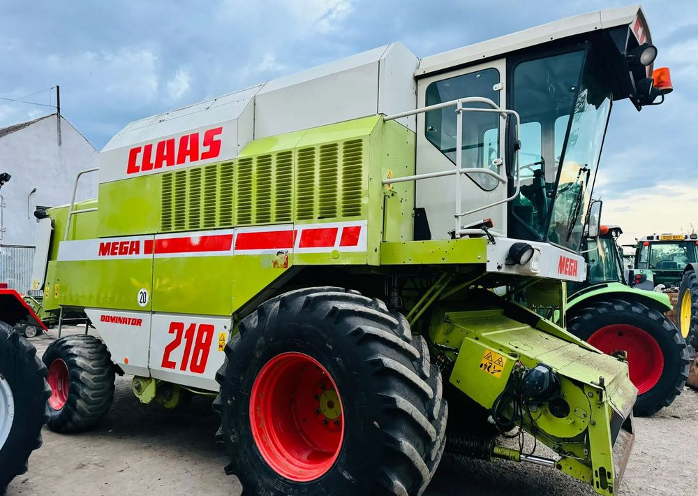 Claas MEGA 218 - Cosechadora de granos: foto 1 Claas MEGA 218 - Cosechadora de granos: foto 1