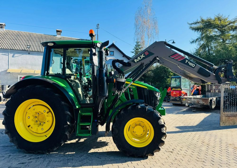 John Deere 6110M - Tractor: foto 2 John Deere 6110M - Tractor: foto 2