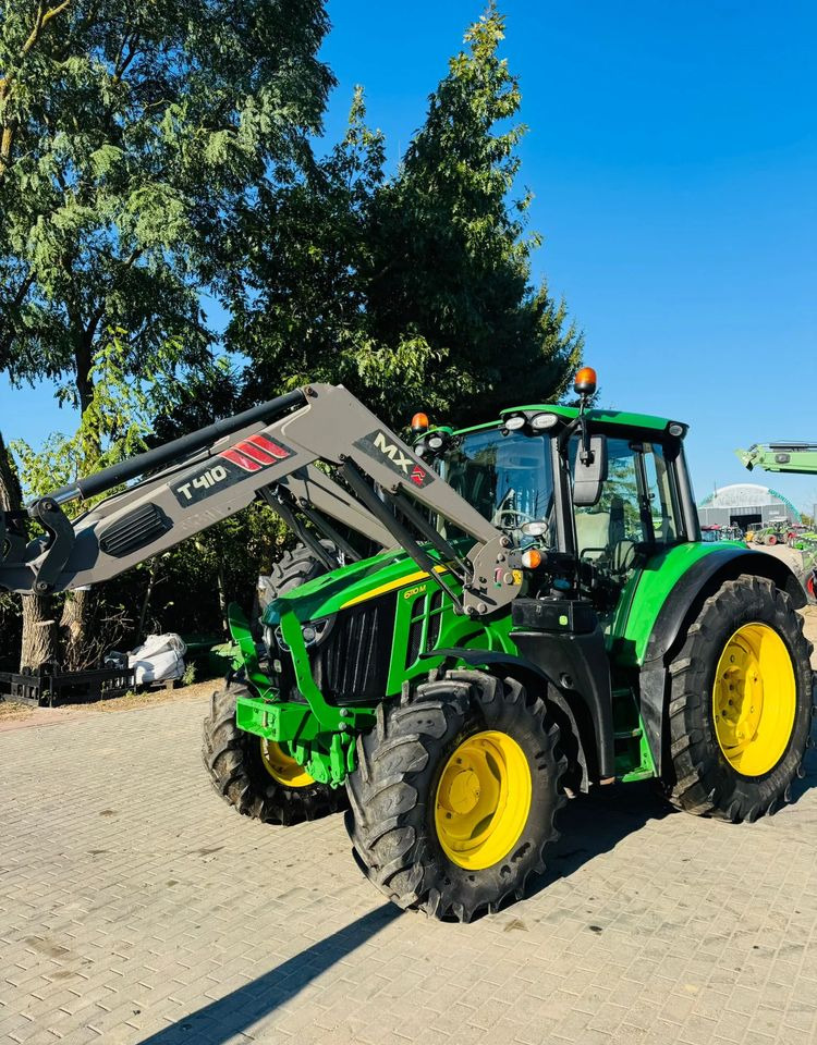 John Deere 6110M - Tractor: foto 1 John Deere 6110M - Tractor: foto 1